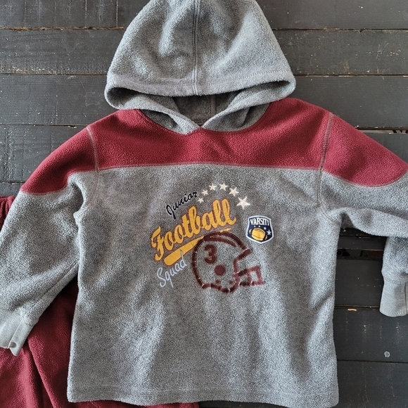 Wonder Kids Baby Boy 24 Months Two Piece Outfit Burgundy Grey Fleece Pants Top - Picture 2 of 4